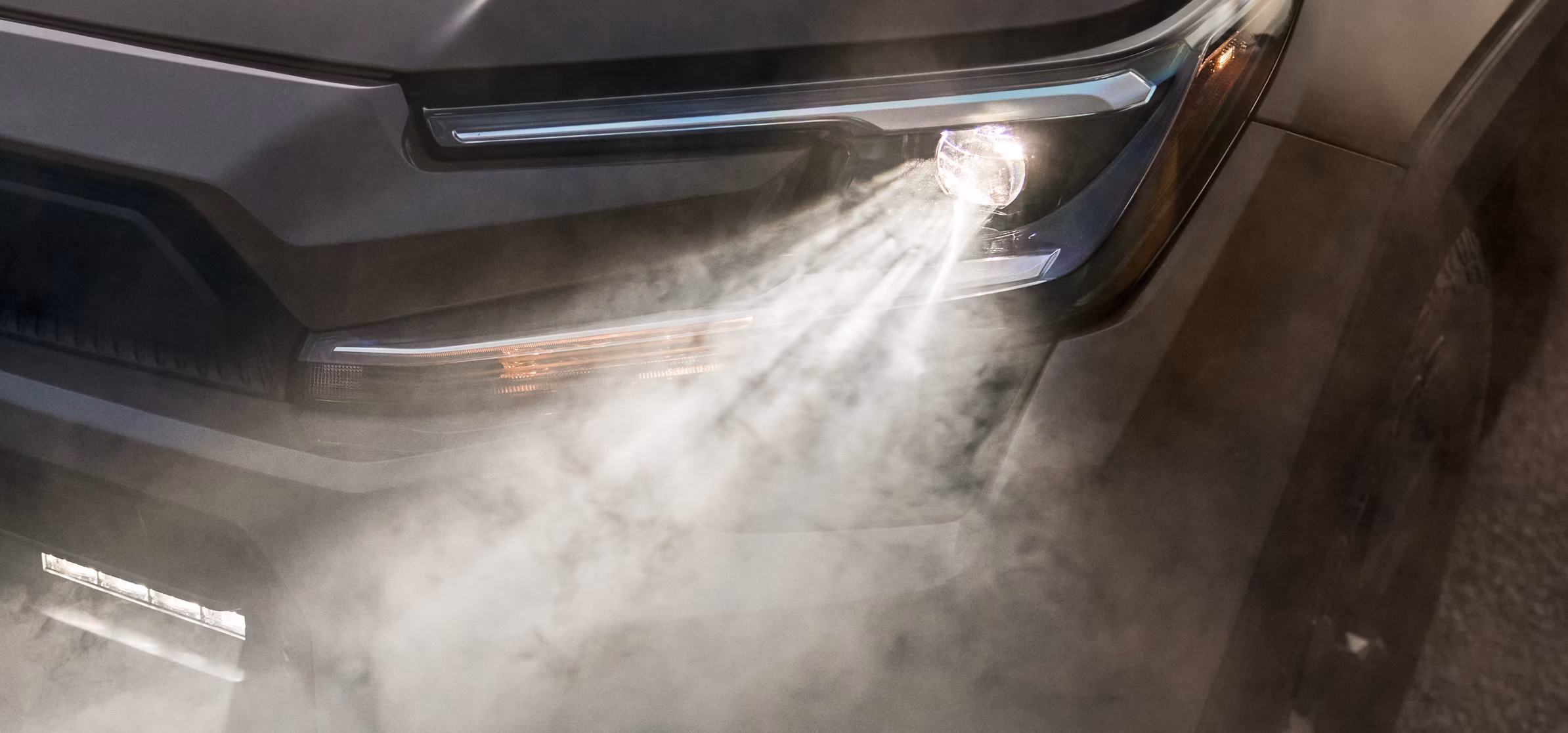 Toyota RAV4, вид сзади